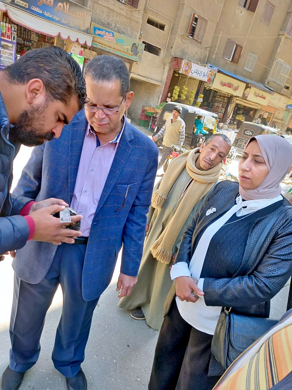 متابعة أعمال الرصف&nbsp;