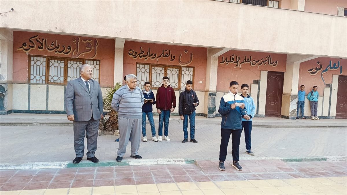 وكل وزارة تعليم الفيوم أثناء جولته بالمدارس