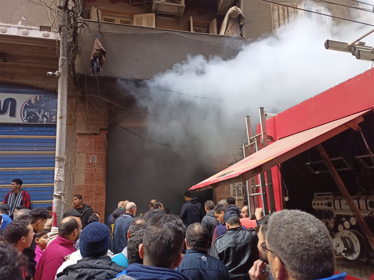 صور من موقع الحريق 