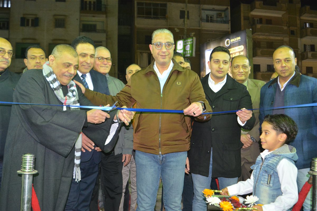 رئيس الغرفة التجارية يقص شريط الافتتاح &nbsp;للمعرض&nbsp;