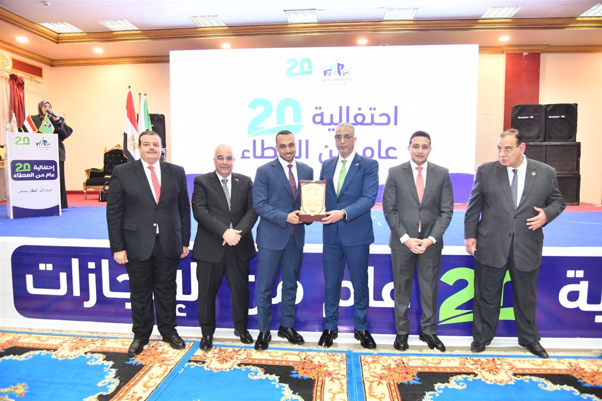 محافظ الفيوم يكرم مجلس إدارة جمعية صلاح الدين