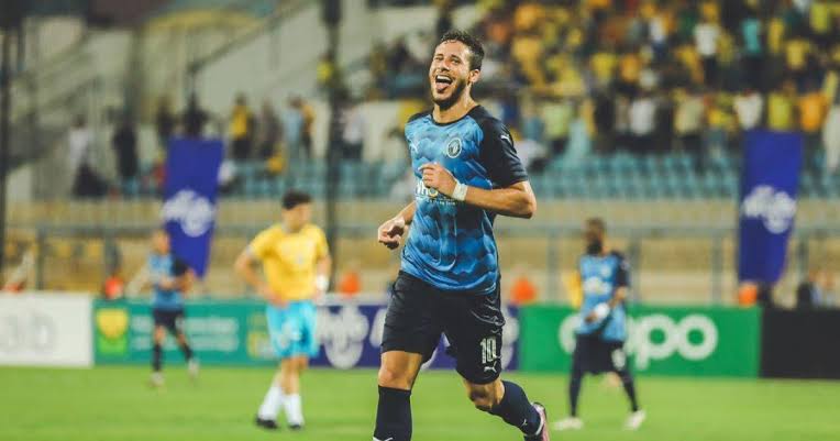 رمضان صبحي بقميص بيراميدز&nbsp;