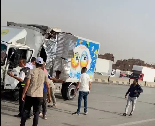السيارة