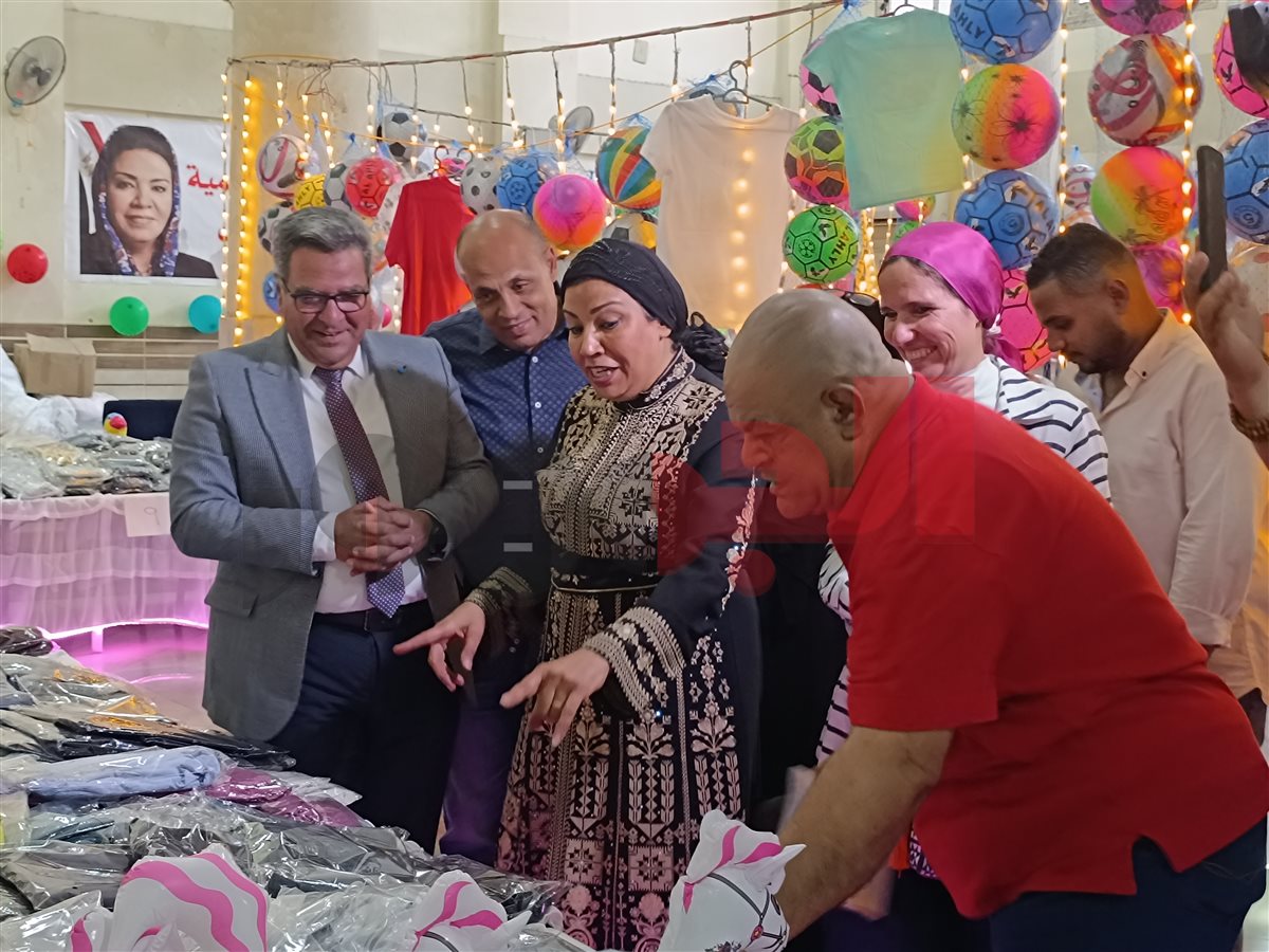 النائبة نشوي الديب ومحمد مرعي سكرتير عام مساعد محافظة الجيزة&nbsp;