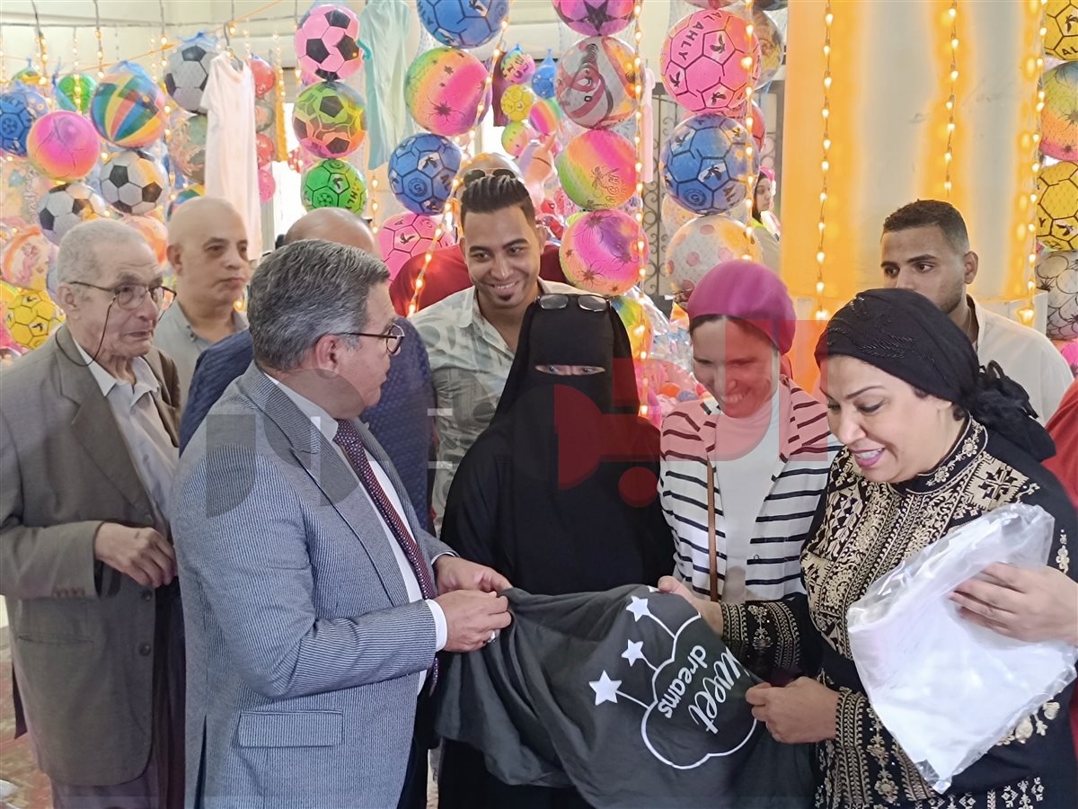 النائبة نشوي الديب ومحمد مرعي سكرتير عام مساعد محافظة الجيزة&nbsp;