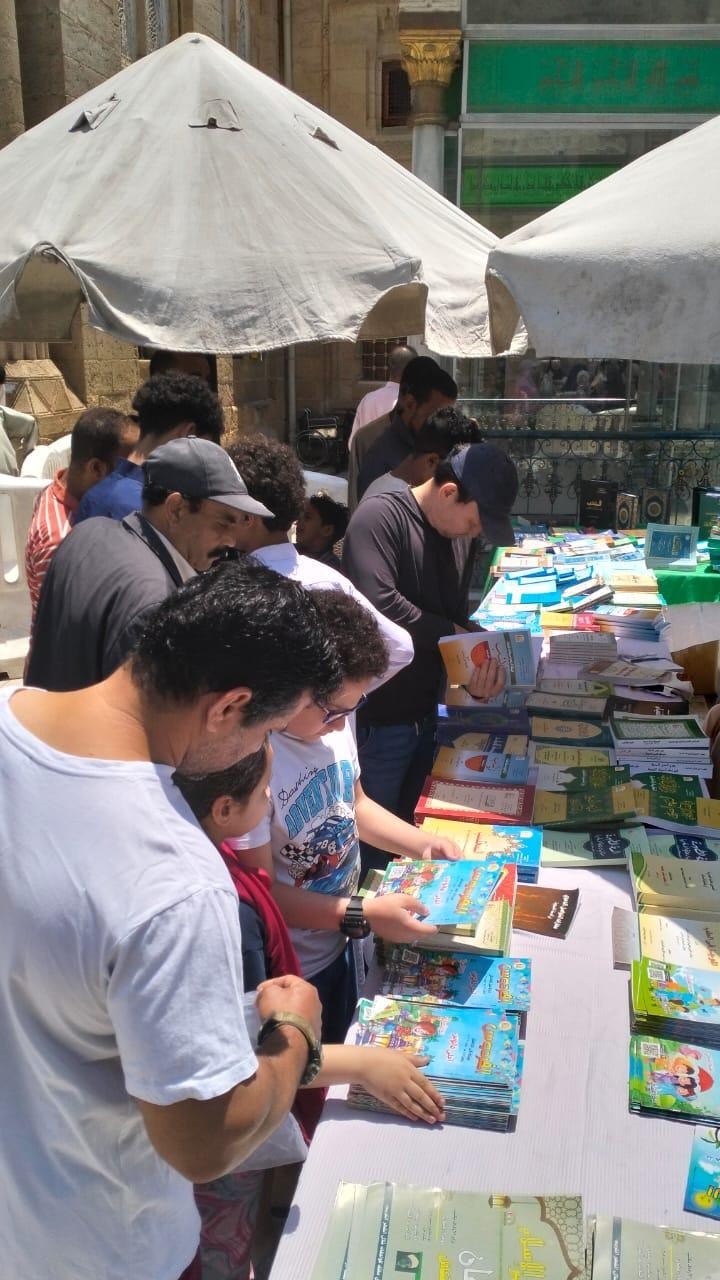<strong>زوار المعرض</strong>