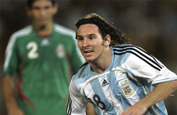 ميسي مع الأرجنتين ضد المكسيك في ثمن نهائي كأس العالم بألمانيا