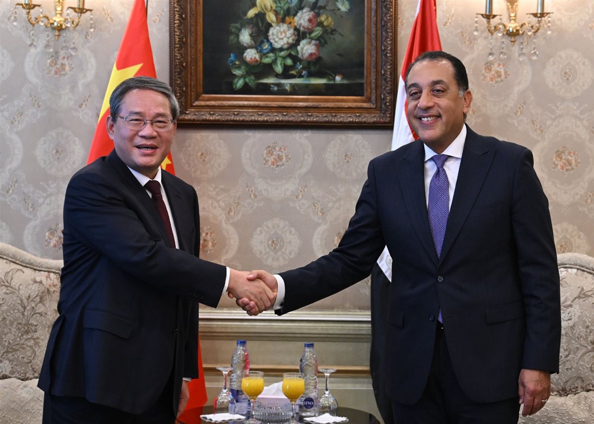 <strong>مدبولي يستقبل رئيس مجلس الدولة الصيني</strong>