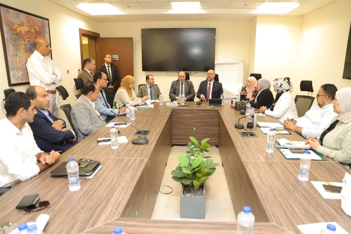 وزير العمل اليوم