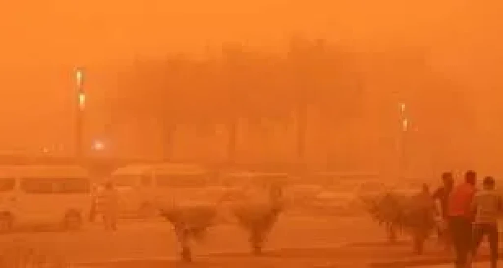 العاصفة الترابية