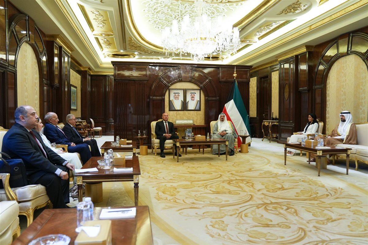 مناقشة تحويل الودائع الكويتية إلى استثمارات في مصر