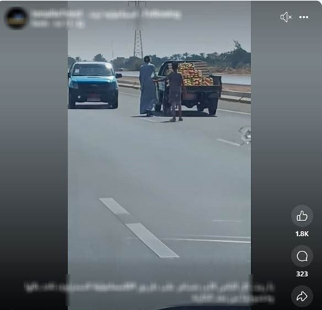المتهم أثناء إرتكاب واقعة السير عكس الإتجاه <strong> بطريق الإسماعيلية الصحراوى</strong>