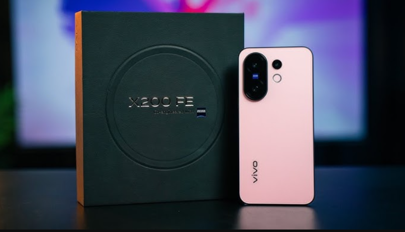 هاتف Vivo&nbsp;X200 FE