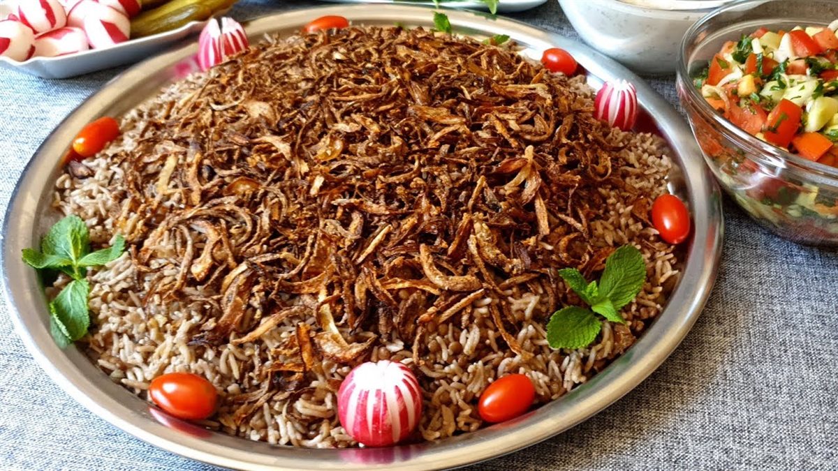 صينية المجدرة بالبصل