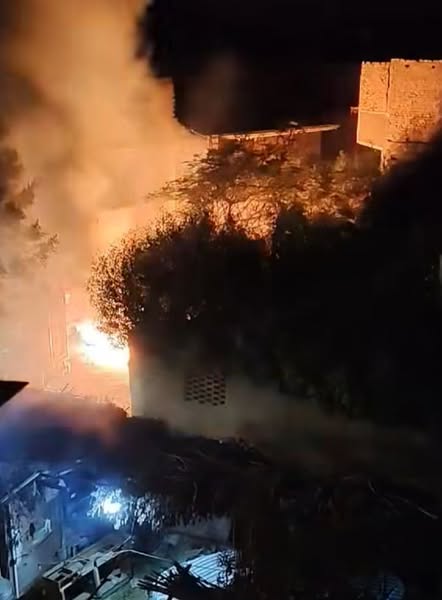 حريق محول كهرباء بأبو النمرس &nbsp;