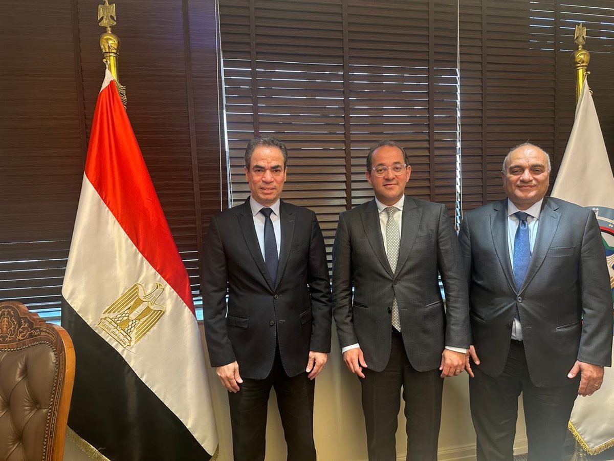 <strong>وزير المالية أحمد كجوك ورئيس الهيئة الوطنية للإعلام أحمد المسلماني</strong>