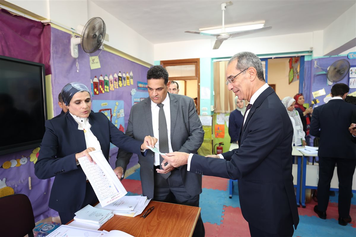 وزير الاتصالات&nbsp;