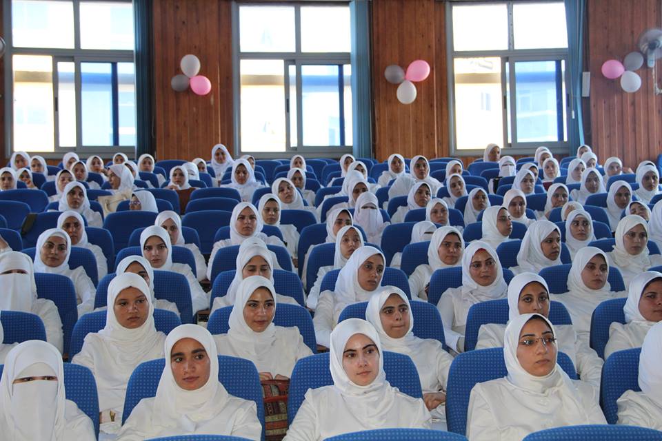 طلاب التمريض