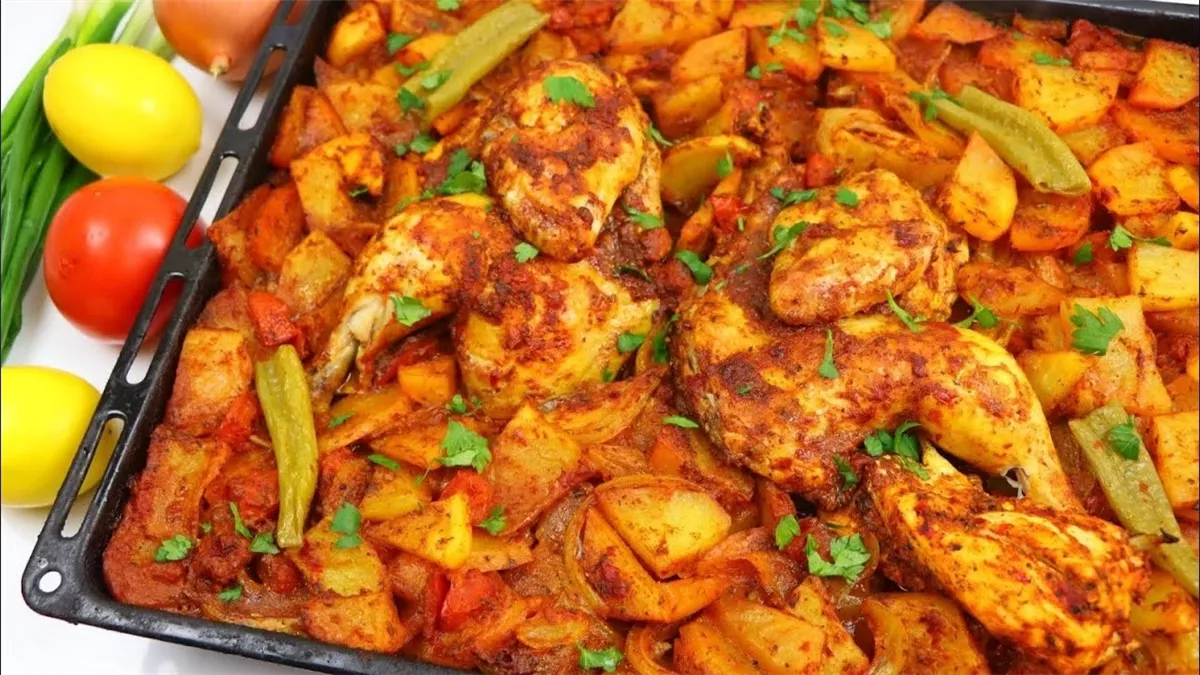 صينية البطاطس بالفراخ&nbsp;