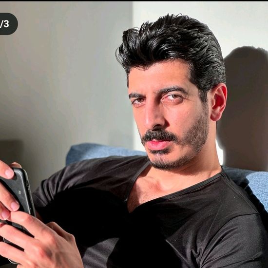 البلوجر شاكر&nbsp;