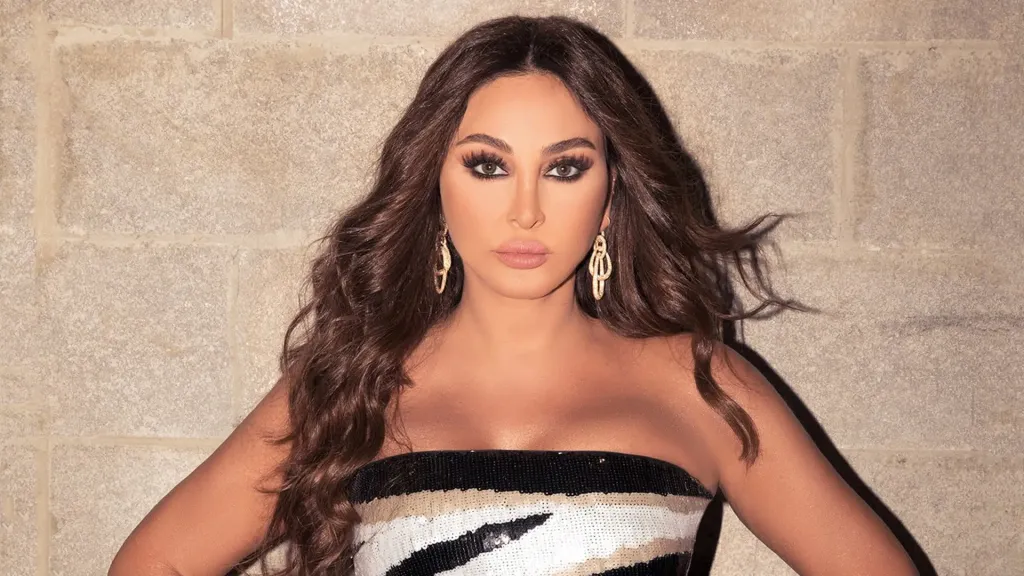 <strong>إليسا</strong>