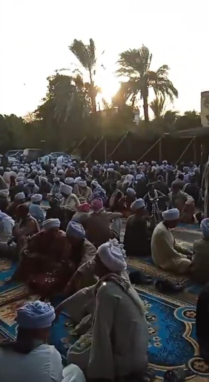 شاهد ليلة الصلح بنجع العرب.. قبيلة الرشايدة تُسدل الستارعلى نزاع أبناءعمومة بـبلي&nbsp;