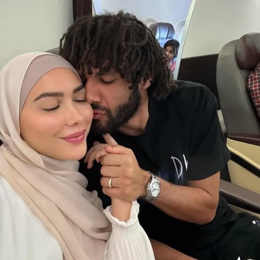 حنان زوجة محمد النني الثانية