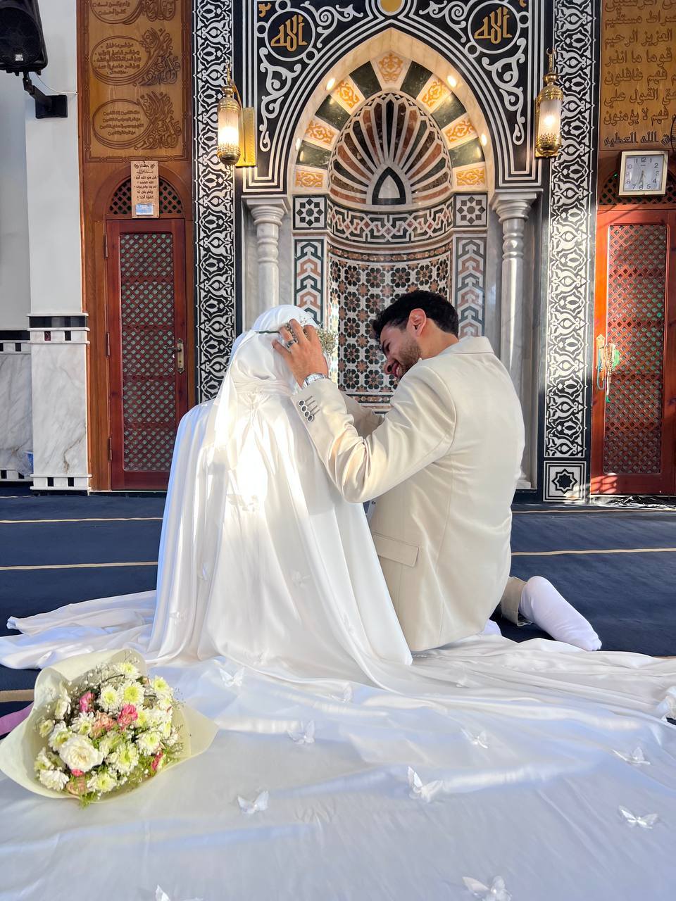 العروسين