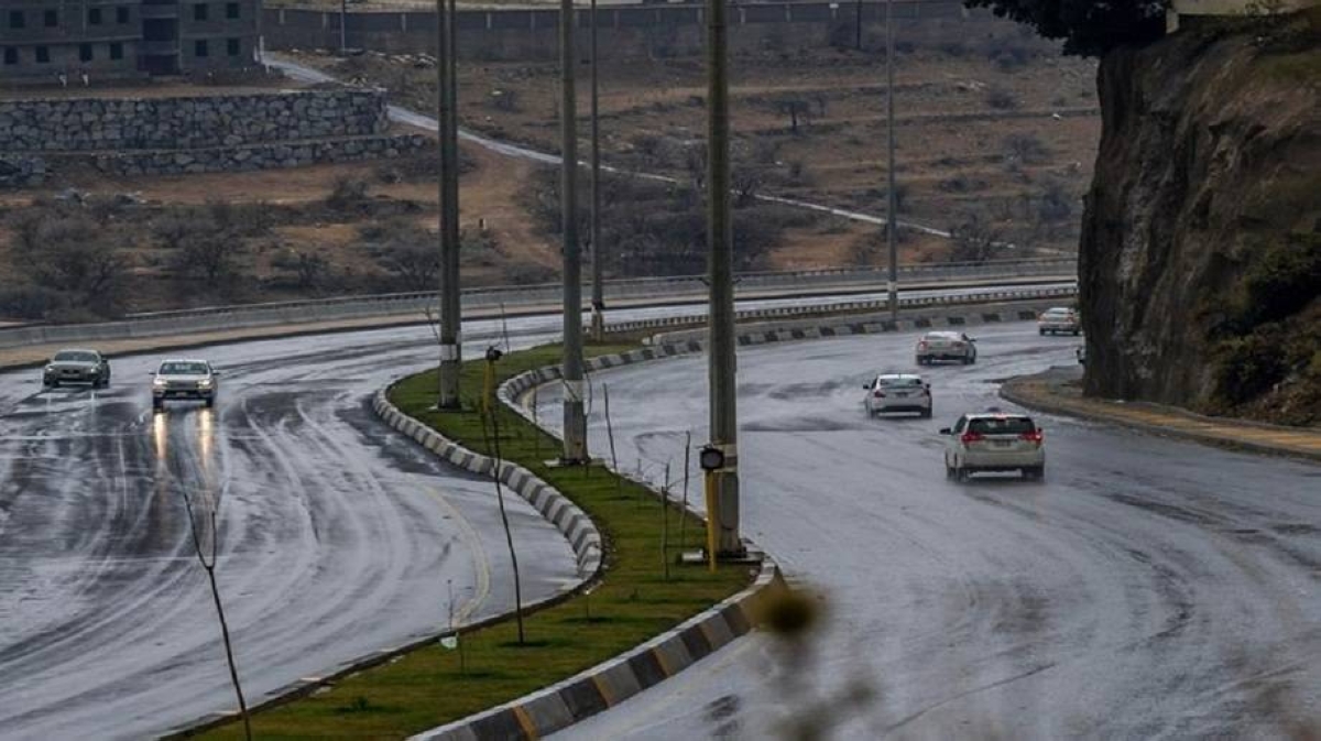 أمطار غزيرة تضرب مكة والمدينة&nbsp;