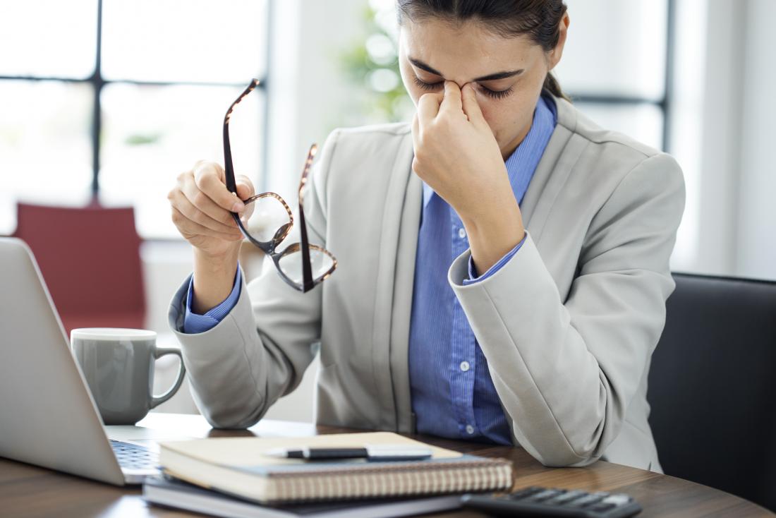 نصائح ذهبية لحماية العين أثناء العمل