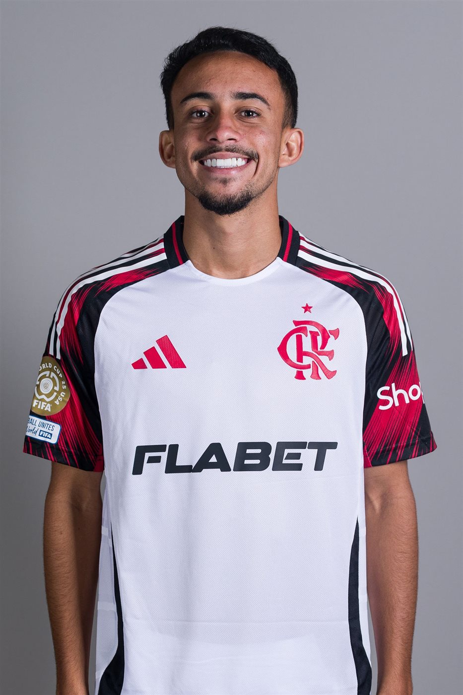 <strong>&nbsp;ماتيوس جونزالفيس</strong>