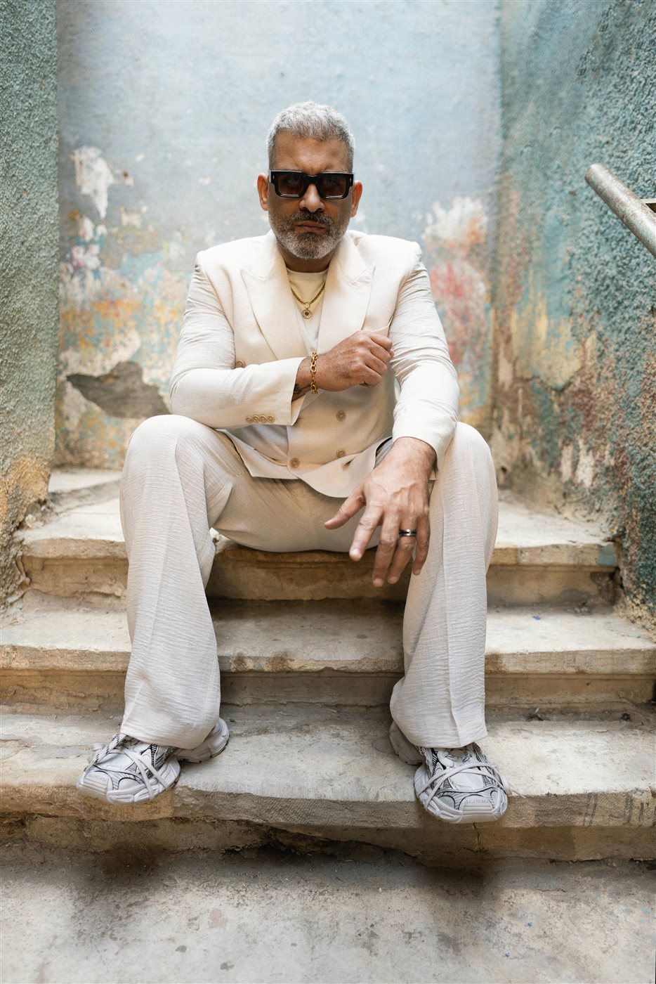 <strong>هاني عادل</strong>