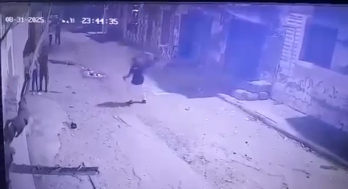 العناية الإلهية تنقذ شاباً من موت محقق بعد انهيار منزل في الإسكندرية