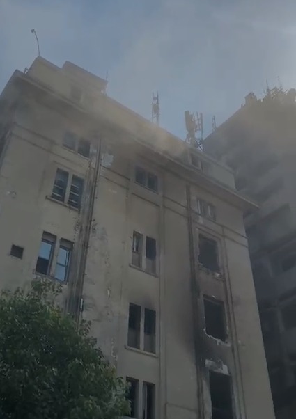 تصاعد أدخنة كثيفة أعلى سنترال رمسيس يثير الذعر بين المارة
