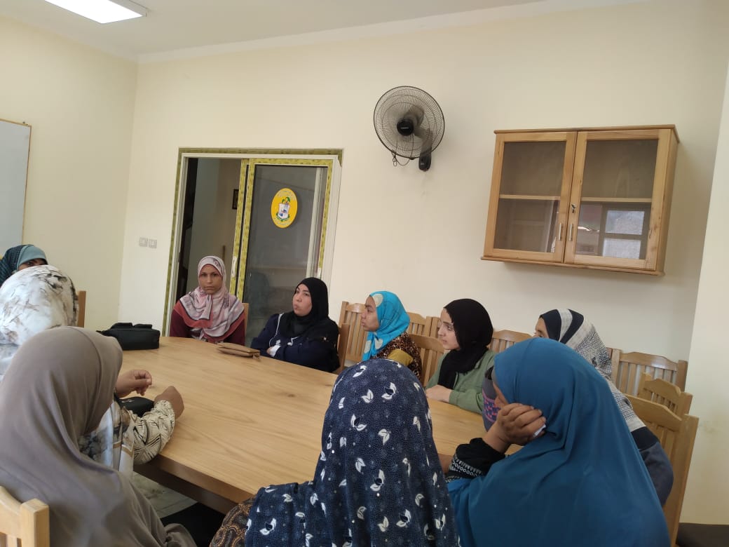 &nbsp;ندوة حول تكنولوجيا منتجات التمور بمركز أبشواي