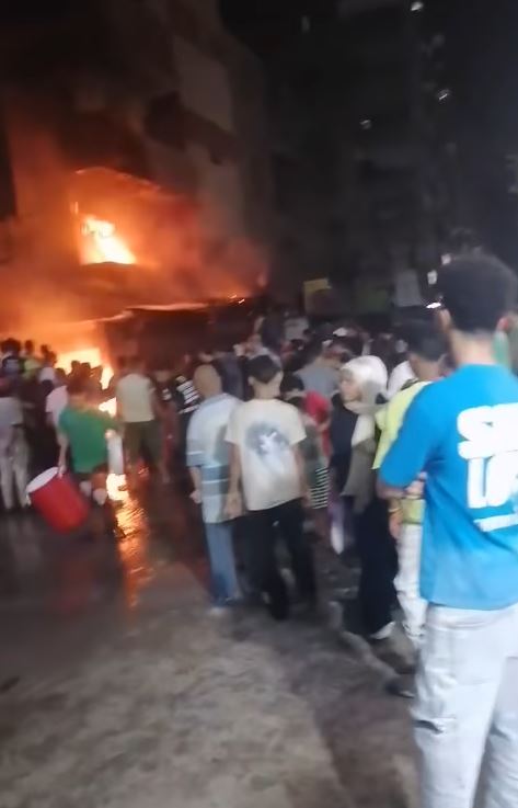 ننشر الصور الأولى لحريق محل منتجات بترولية بمنطقة البساتين