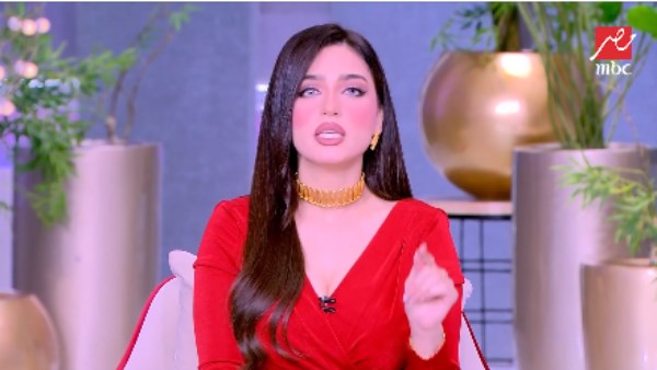 <strong> الإعلامية ياسمين عز</strong>