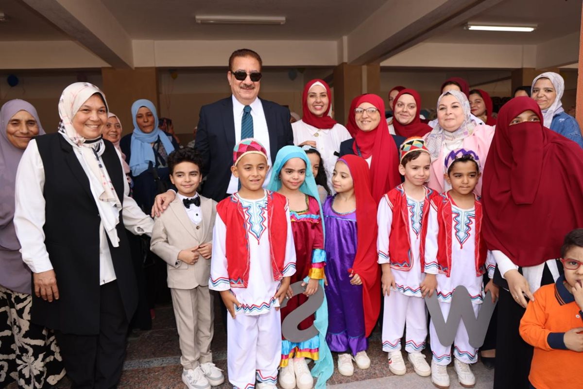 صور من افتتاح المدرسة&nbsp;