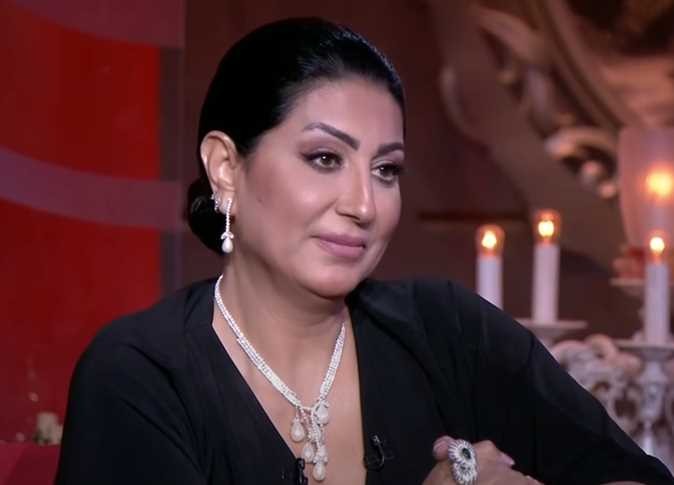 <strong>وفاء عامر</strong>
