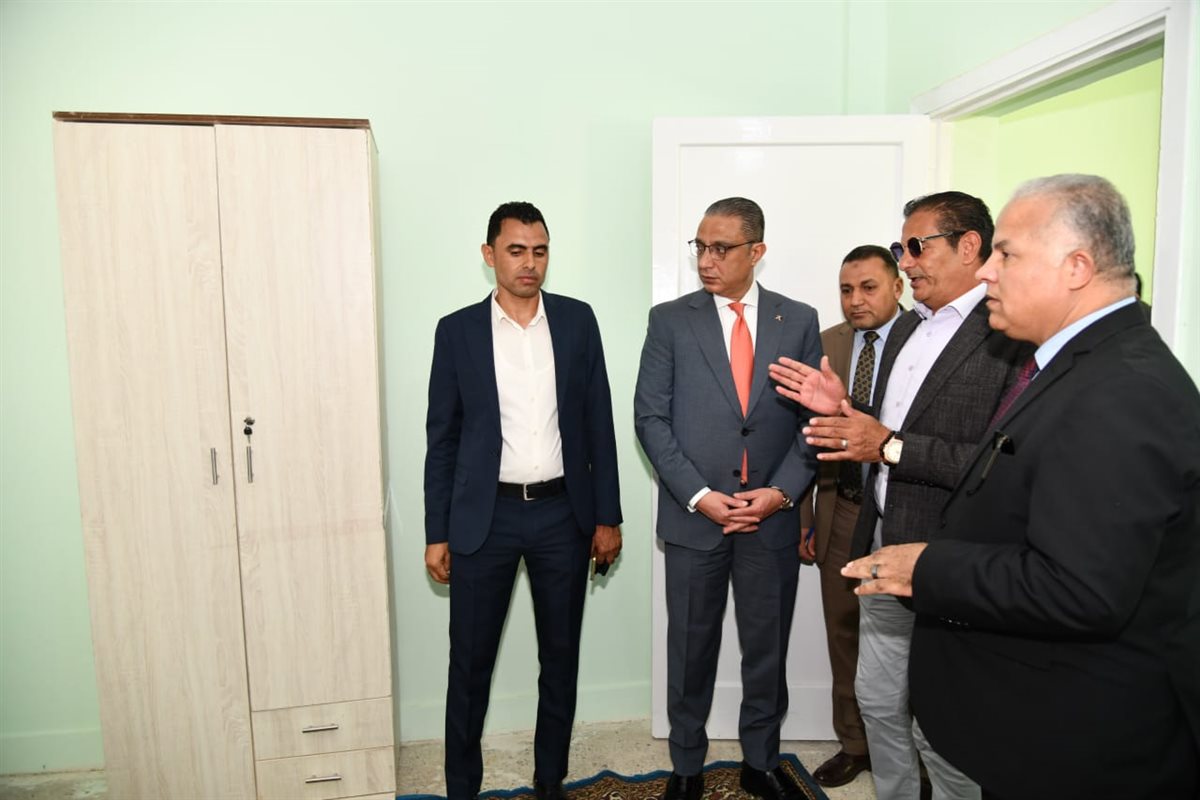 محافظ الفيوم يفتتح أعمال تطوير مبنى إقامة ومبيت الطلاب بمدرسة الصم