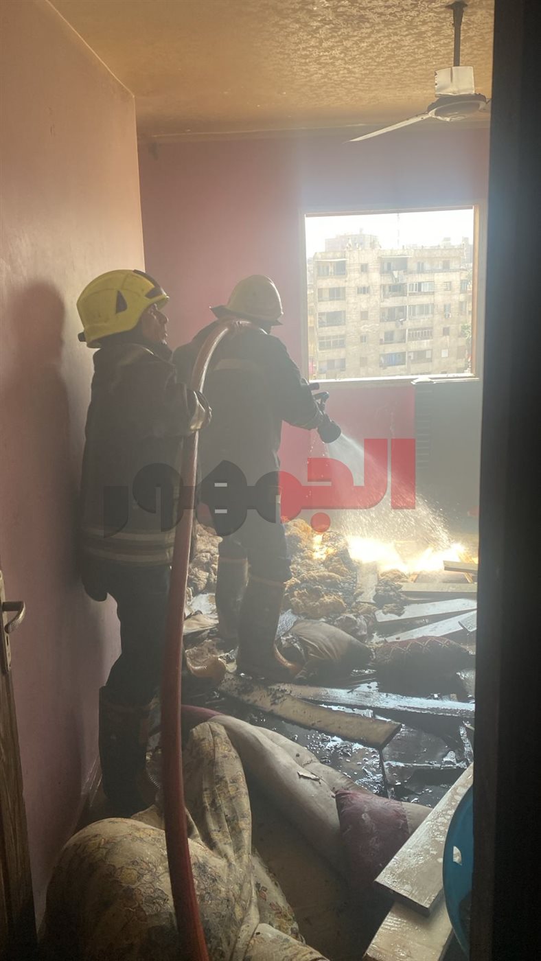 السيطرة على حريق داخل شقة سكنية بالشرابية.. والحماية المدنية تباشر التبريد