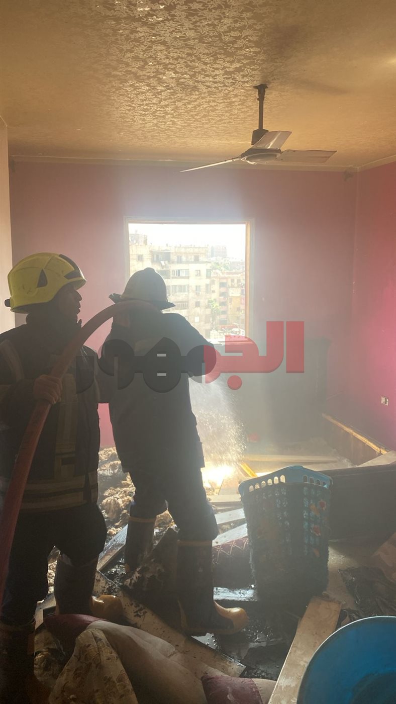 السيطرة على حريق داخل شقة سكنية بالشرابية.. والحماية المدنية تباشر التبريد