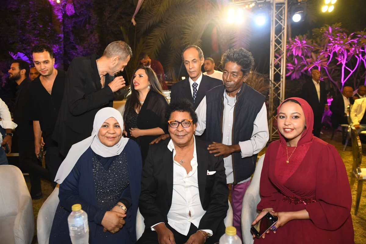 <strong>حفل زفاف ابنة شقيقة محمد منير</strong>