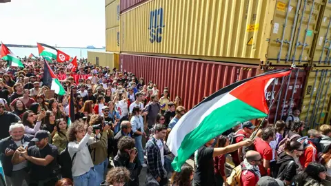 عشرات الآلاف يتظاهرون في إيطاليا دعما لأسطول الصمود&nbsp;