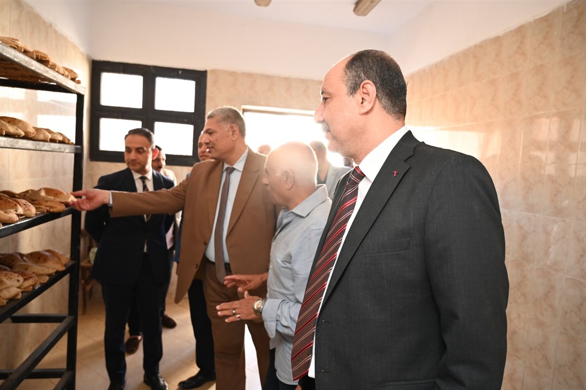 أثناء تفقد مخبز كلية الزراعة
