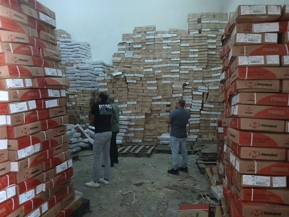 ضبط 13 طن أسماك فاسدة وعلف وسماد مدعم بدون ترخيص بالإسكندرية