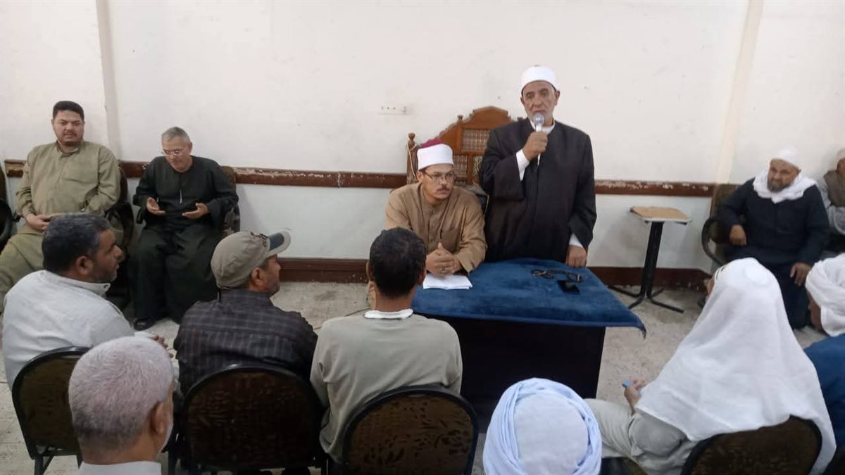 وكيل وزارة الاوقاف اثناء اللقاء