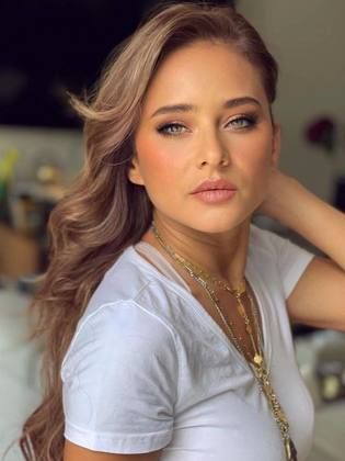 <strong>نيللي كريم</strong>