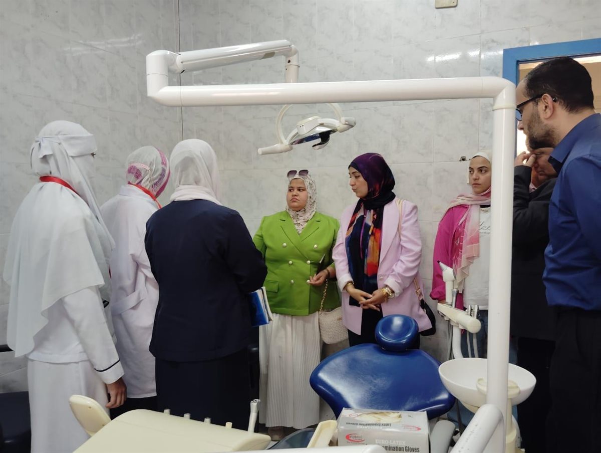 وكيل الوزارة أثناء الافتتاج