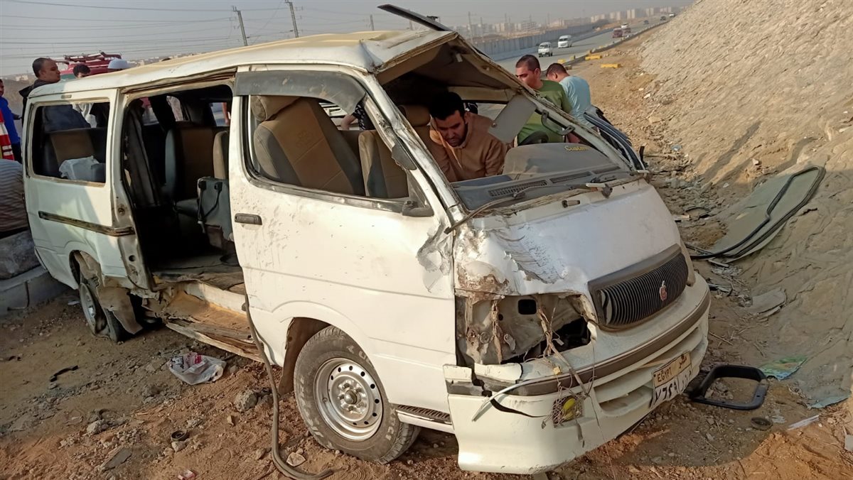 &nbsp;انقلاب ميكروباص على الطريق الإقليمي يُصيب 3 أشخاص بينهم سورية